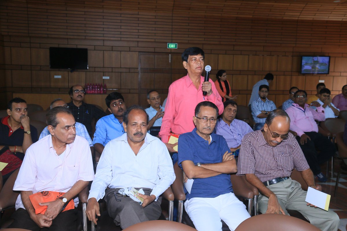 CoalIndiaHQ's tweet photo. CIL organized an “Adalat” for its retired employees as a part of #vigilanceweek2017 at @CoalindiaHQ  Kolkata. Head of Medical, Finance, Personnel and Vigilance Departments were present on the occasion to redress &amp; resolve the grievances of retired employees. https://t.co/j73B21Qkg8