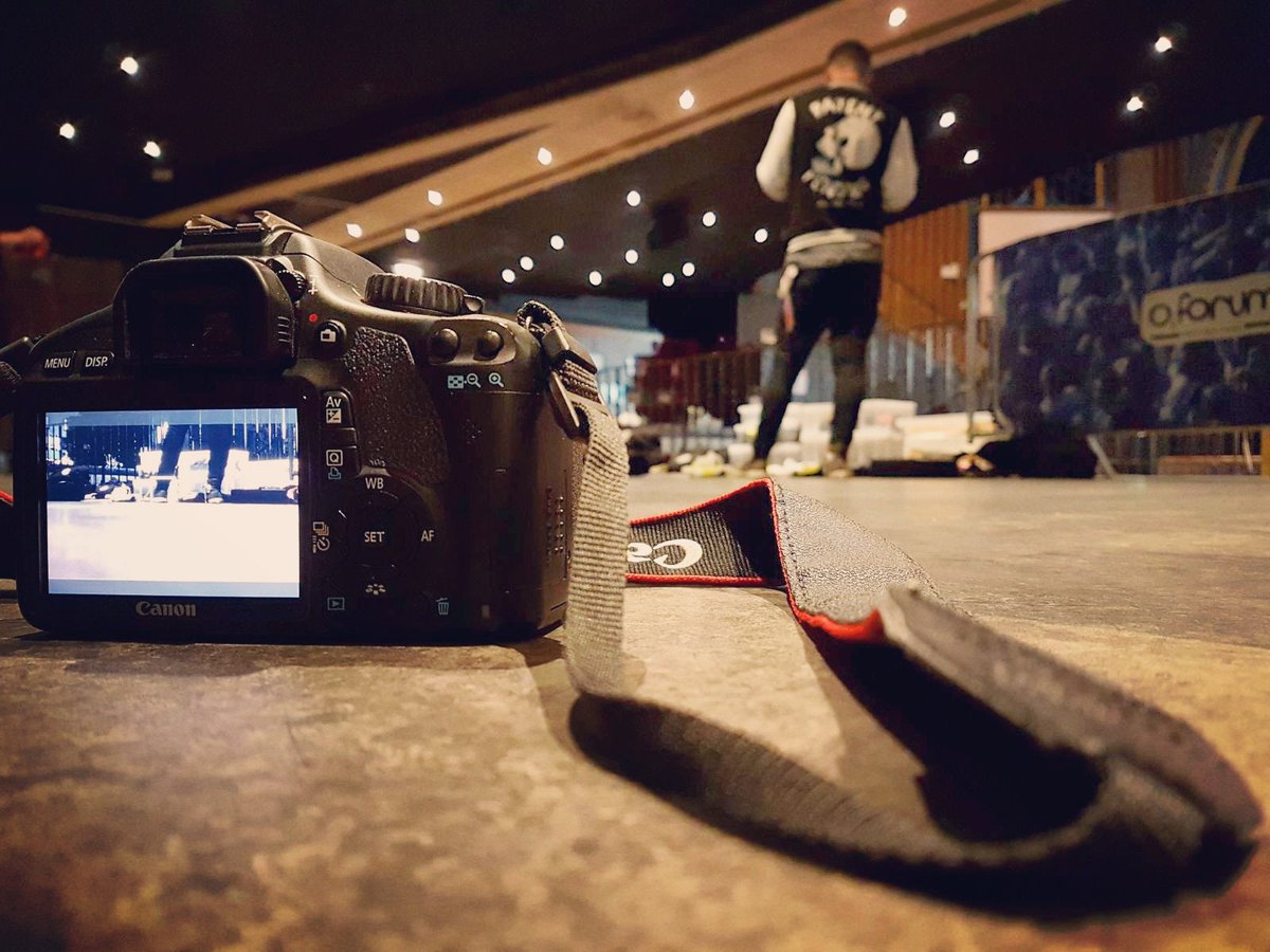 Being arty in Kentish town, pre sound check 📸