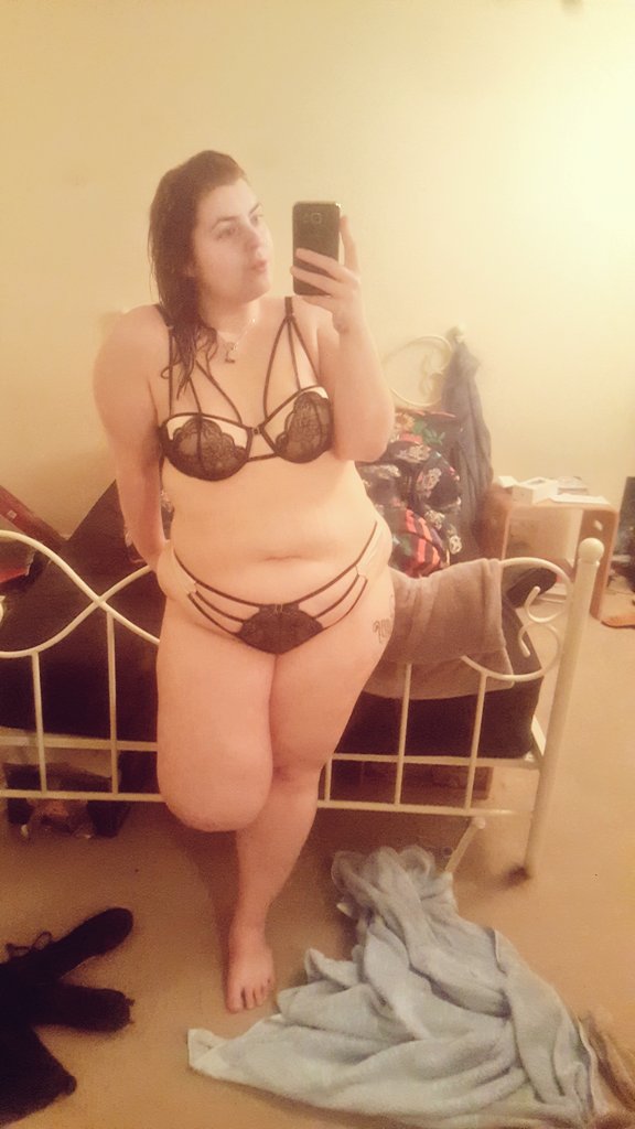 JadeBH93's tweet photo. When confidence and sexy are a mindset.
#plussize #fatty #notasizezero https://t.co/YnHZrSTuhq