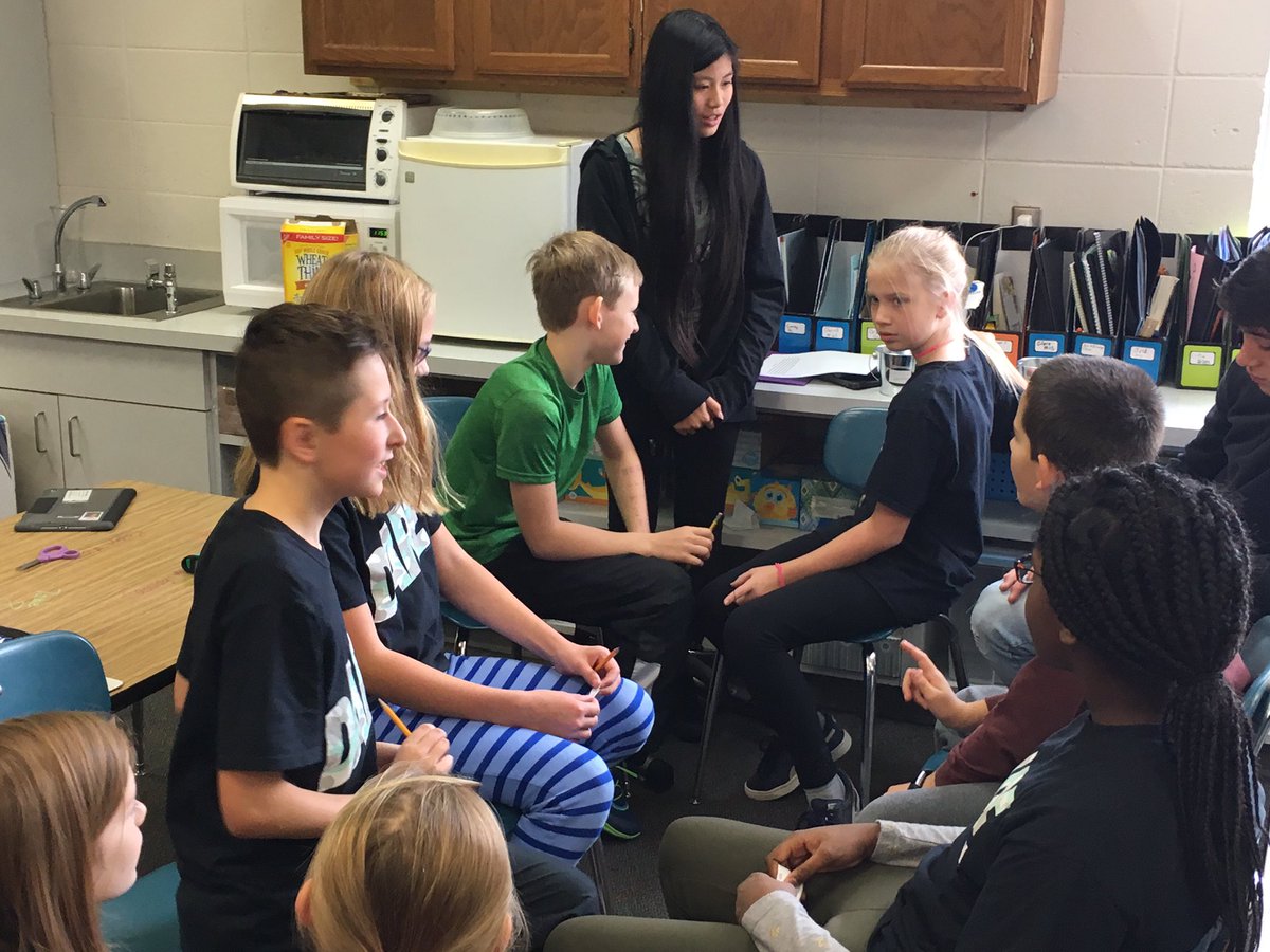LechnerMj's tweet photo. 9th grade Action Civics class makes impact on 5th grade students across the district @mrnerdstrom @Riverside_El #EverestPride https://t.co/9YsSaNHanv