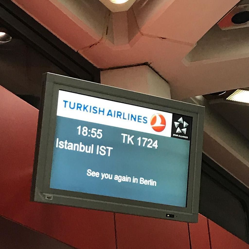 Miho_S_0919's tweet photo. Flight mode, On. #ingresstrip #flight from #berlin to #istanbul #turkishairlines #tegelairport #seeyouagain #itsti… https://t.co/gSZmP4gSyo https://t.co/p7k5zrG5Bi