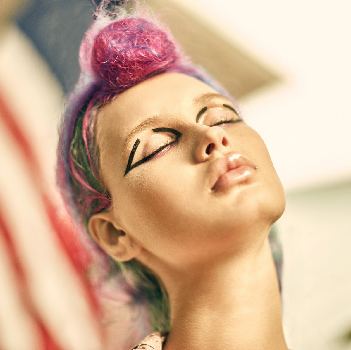 🌟Old Glory🌟: bullettmedia.com/editorial/old-… (📷: Eric Garcia-March, 👛: @ALTORRIN, ✂️: Peter Matteliano,💄: <a href="/christianbris/">Christian Briseño</a>, 👩🏼: Milena Garbo)💫 #BULLETTFashion