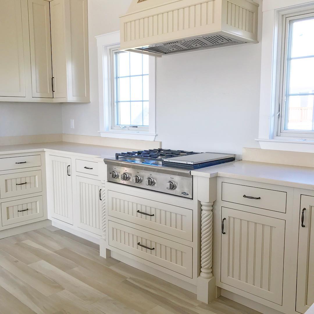We love the added cabinet detail in this kitchen space.
Credit: @necustomcabinetry