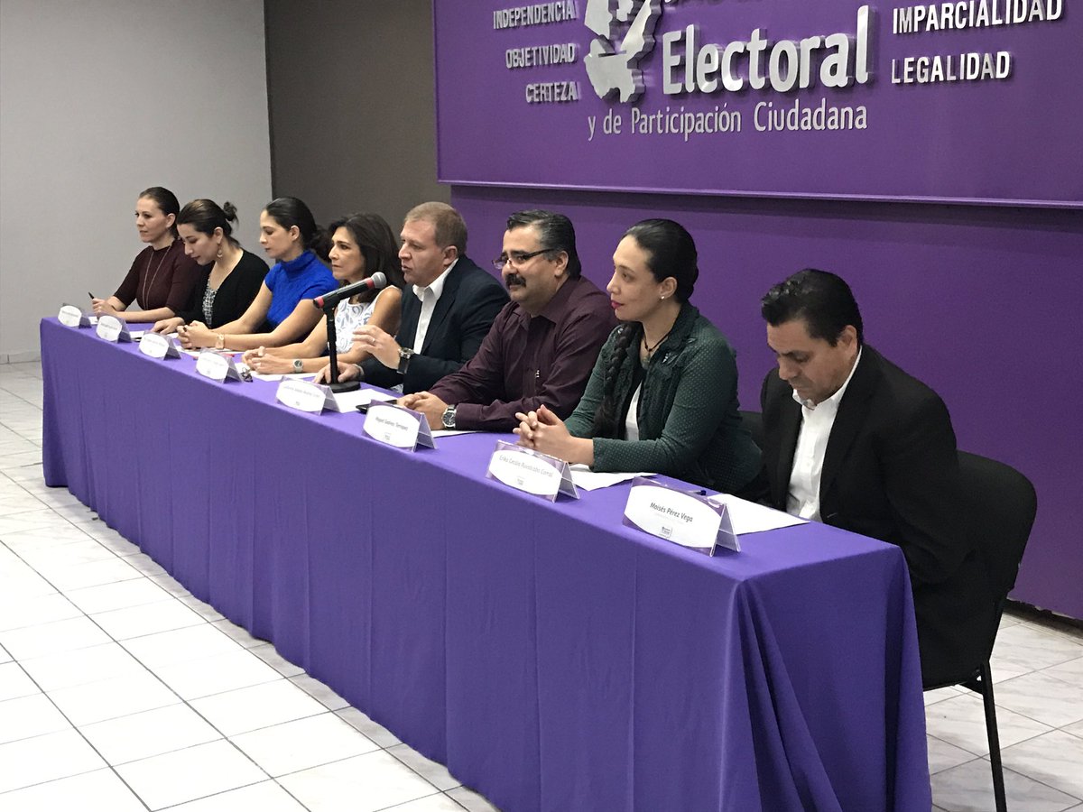 Alcaraz_Cross's tweet photo. Doy la bienvenida al personal del Servicio Profesional Electoral #SPEN @INEMexico en el @iepcjalisco https://t.co/R1P9zeAw9p