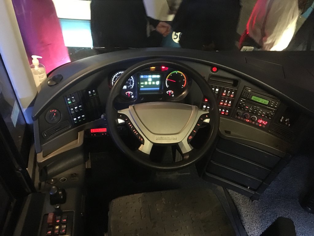 BoniorTomasz's tweet image. Let’s make some testing #esconfs #goingtocelebrate25yearsofesconfs #bustesting