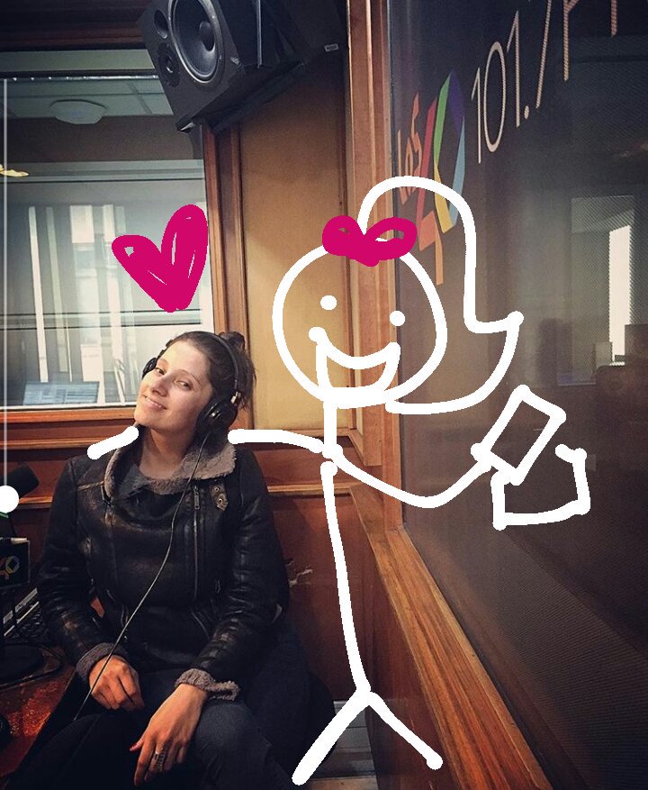 Soydetela's tweet photo. @40ChileOficial y ya por ultimo si #Pagina40mellevaACreamfields estas seremos mi amiga Martina y yo cuando me de mis entraditas... Gracias! Y que gane el mejor 🤗 https://t.co/s0ZlGs3ilE