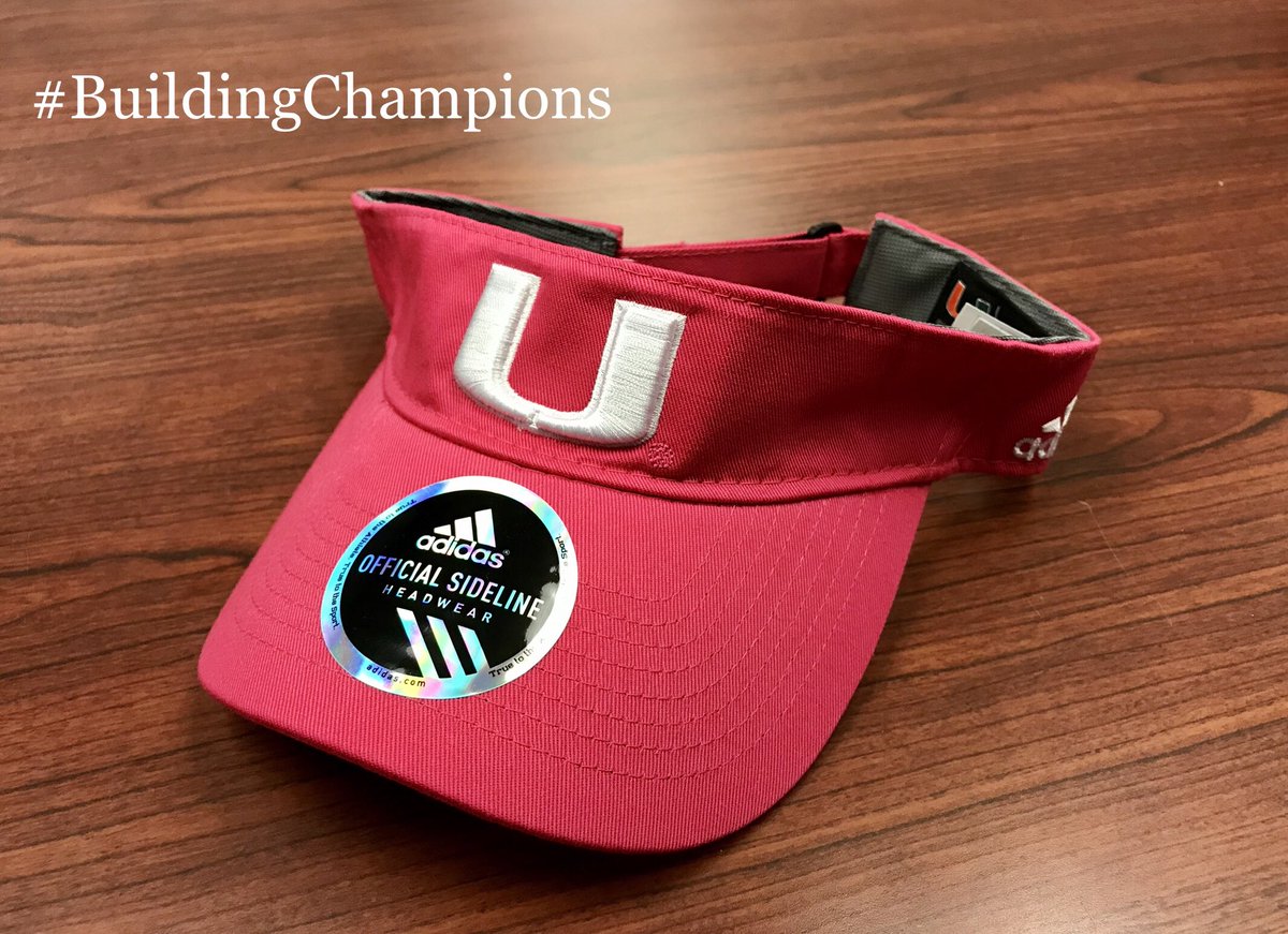 Give2UM's tweet photo. Me: You see me on @CollegeGameDay?

Friend: No...

Me: Look for the pink U hat!

Followers w/ RT have chance to win #GoCanes #BeatND https://t.co/tTTbbA0LN0