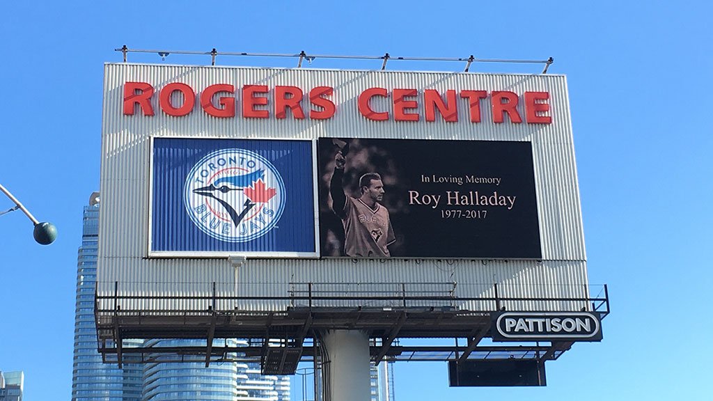 BlueJays's tweet photo. Thank you, Doc. We love you. ❤️ https://t.co/z8NGonXxD4