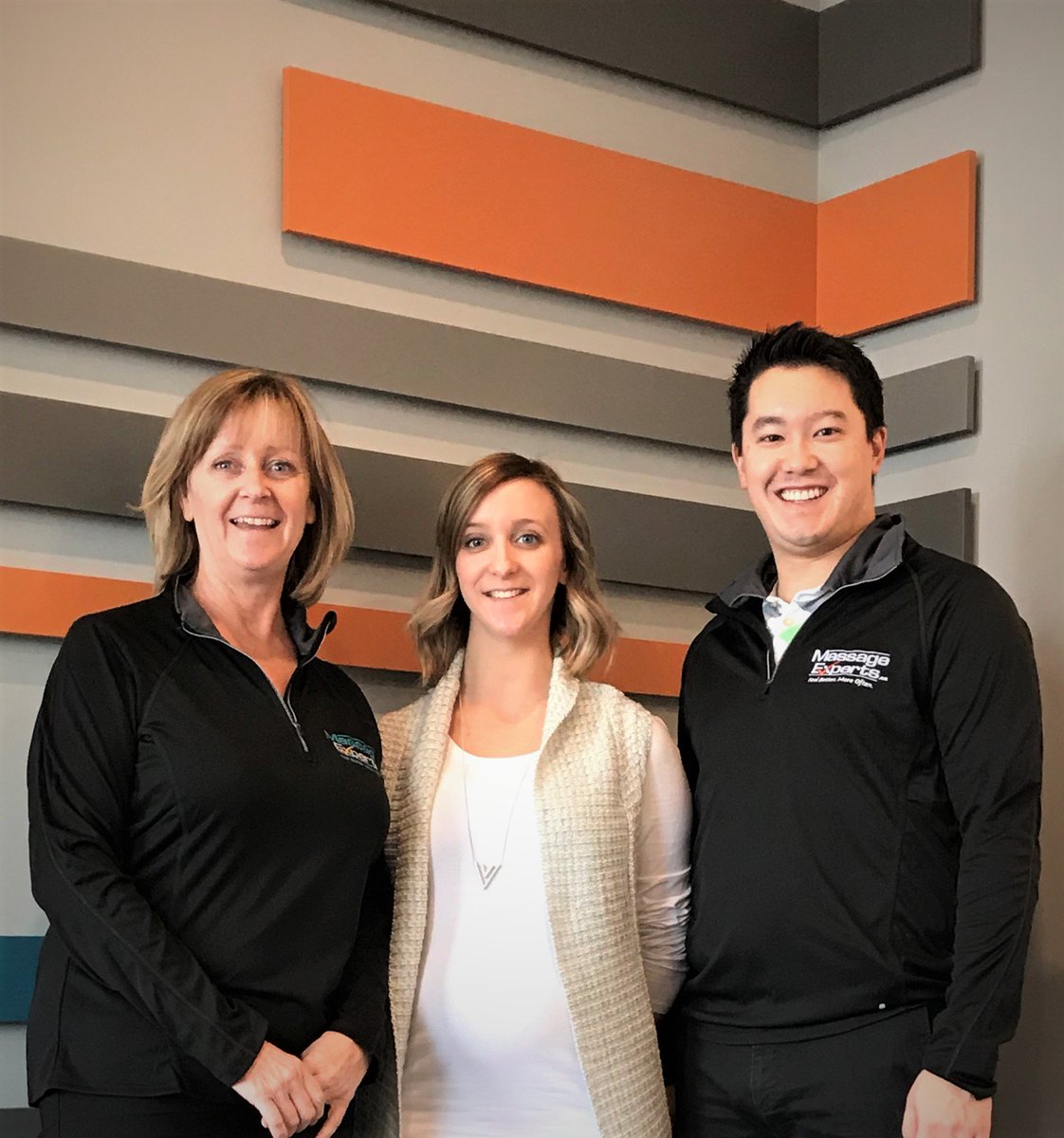 MassageExperts's tweet photo. #MassageExperts #StAlbert is officially open! Congrats to #Franchisee Patti Blake along with her daughter and son-in-law, Tara & Derek Koizumi! #YEG #Massage https://t.co/oWPD9RYOH7