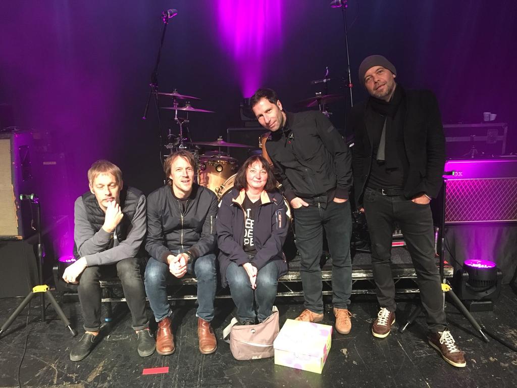 fcherw's tweet image. NEVER EXPECTED THAT!!!
Thank you so much. Thank you my lovely, amazing @rideox4 family. You know who you are!❤💙💛❤
WHAT would I do without you?
All tagged in the pic and @obiwankimberly @RideBand @RideTheNetwork @Cali_Debbie 
And sooo many more.