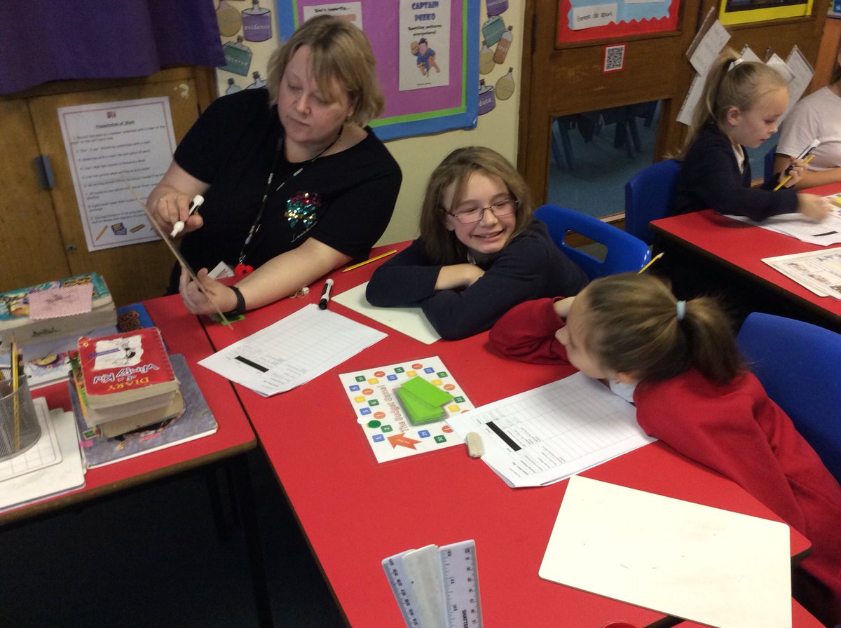 ChaucerJun's tweet photo. Enjoying our Year 2 open evening #ChaucerPride #LearningtoBudget https://t.co/enVmSCbhVV