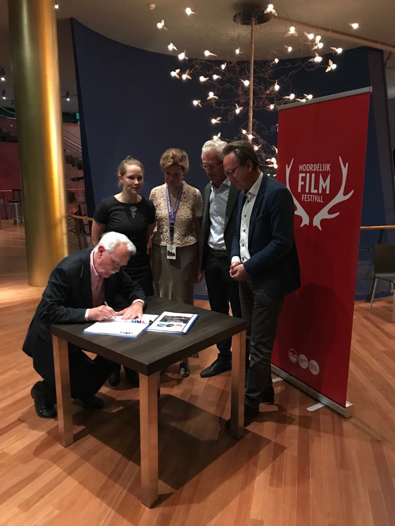 LF_2028's tweet photo. Het Noordelijk Film Festival en #LF2018 bekrachtigen samenwerking. En dat het een prachtig festival mag worden! #NFF38 https://t.co/L6kW6lJcyn