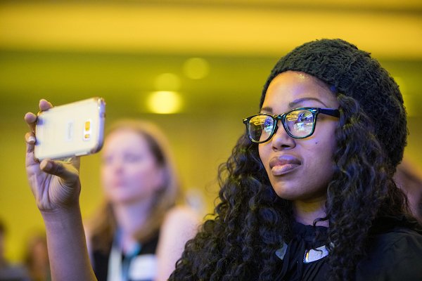 Dreamforce's tweet photo. Here's what you can't miss at Day 3 of #DF17! https://t.co/nwXzrU0ht6 https://t.co/2gTMH4MtHr