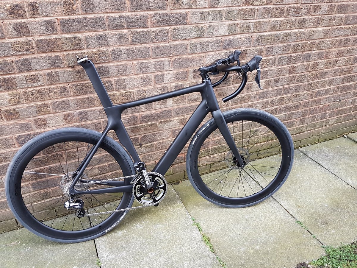 NorthRoadCycles's tweet photo. The NorthRoad AERODISC demo bike part built having a spot of fresh air before it gets brake cabled. I'll be gentle with it. #cycling #triathlon #sportive https://t.co/F4H5ullBtm