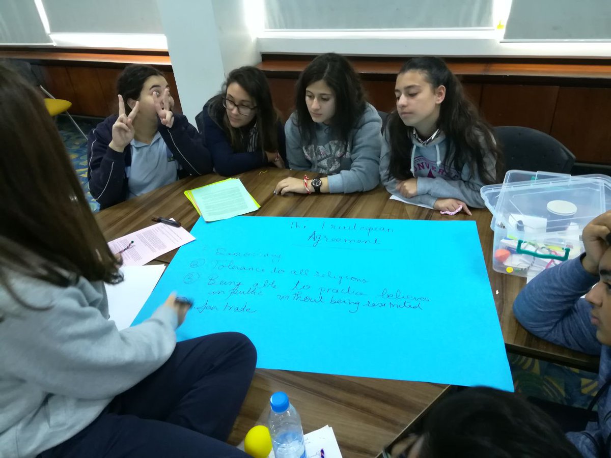 dbouk_zeina's tweet photo. Un #article18 teaching about religious freedom in a religiously diverse and conflicting community is possible @Hhhsinfo #HardwiredGlobal https://t.co/SPpU0D64Ne