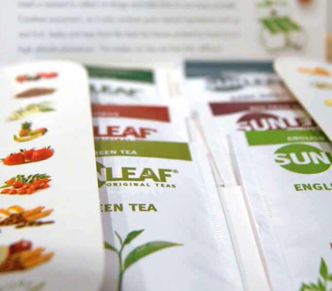 Sunleaftea's tweet photo. The sunny side of #tea: de #Sunleaf nieuwsbrief met info omtrent productverbeteringen, nieuwe smaken en design updates komt er aan. Houdt je mailbox en social media in de gaten #thee #news @Fair_Grounds #Foundation https://t.co/H0nHzu0M74