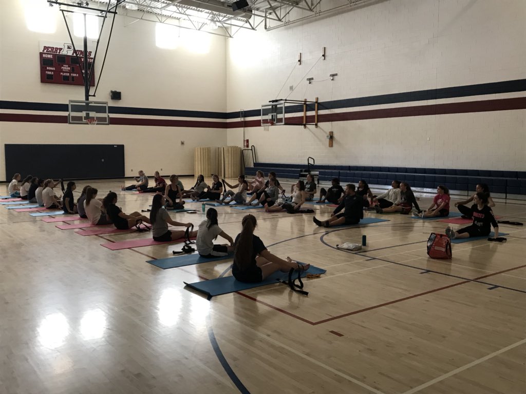 _Coach_Curtis's tweet photo. Thank you @DonnaChasanYoga !!! The best athletes in the state deserve the best training! #Yoga 

#opportUNITY https://t.co/8OJzlGIvnT