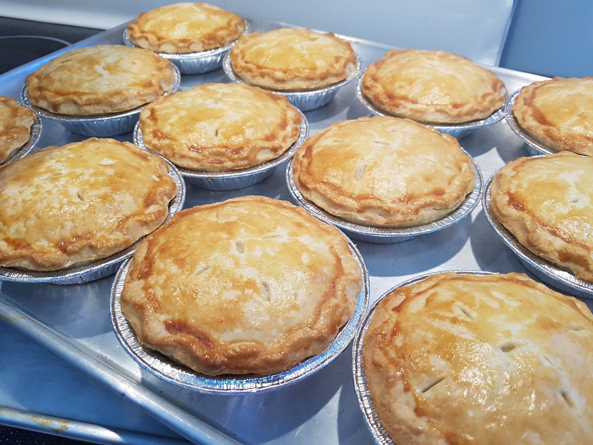 I'm staying cozy this morning baking up a pile of chicken pot pies for next Sat. <a href="/MarketRegina/">ReginaFarmersMarket</a> #homemade #chickenpotpie #meatpie  #baking #easymeals #farmersmarket #eatsimply #yqr