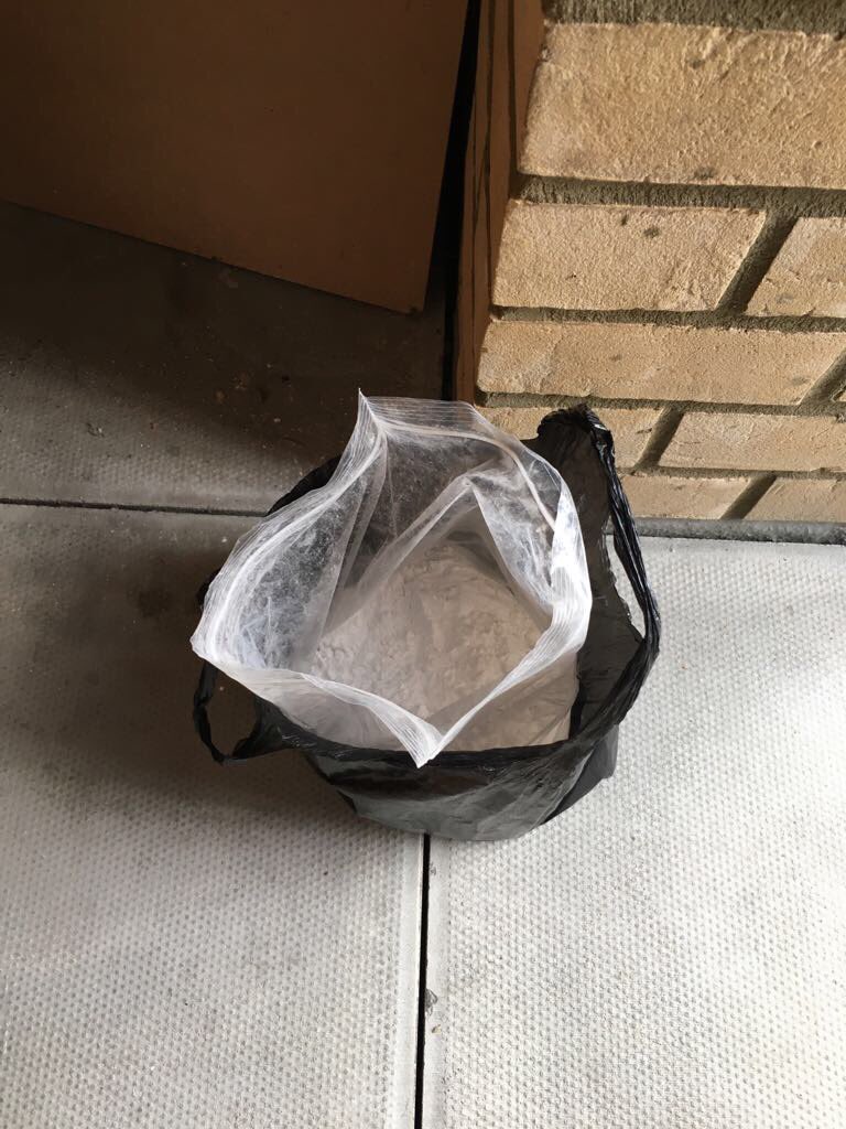 MetTaskforce's tweet image. ^DH large amount of class A &amp;amp; B drugs, cash and protective clothing taken out of circulation by U5.4 today working with @MPSHounslow. Significant arrests made #SWTSG #DSU