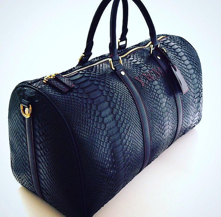 UberMenIn's tweet image. A duffle says a thousand words! Here's looking at one of the hottest picks from the season - a python skin duffle that exudes opulence and magnificence! #Twitter280Characters #upnext #luxury #mensfashion #menswear #bloggerstribe #mensstyle #MensClothing