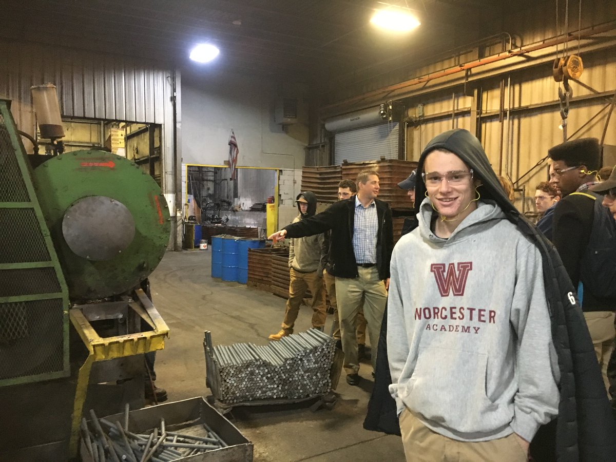 WADAP1834's tweet photo. @WorcesterAcdmy visits St. Pierre Chain in #Worcester to learn of manufacturing history, application, and processing in an English lesson!  #WAdifference @chamberworc https://t.co/0A59BeMo7Q