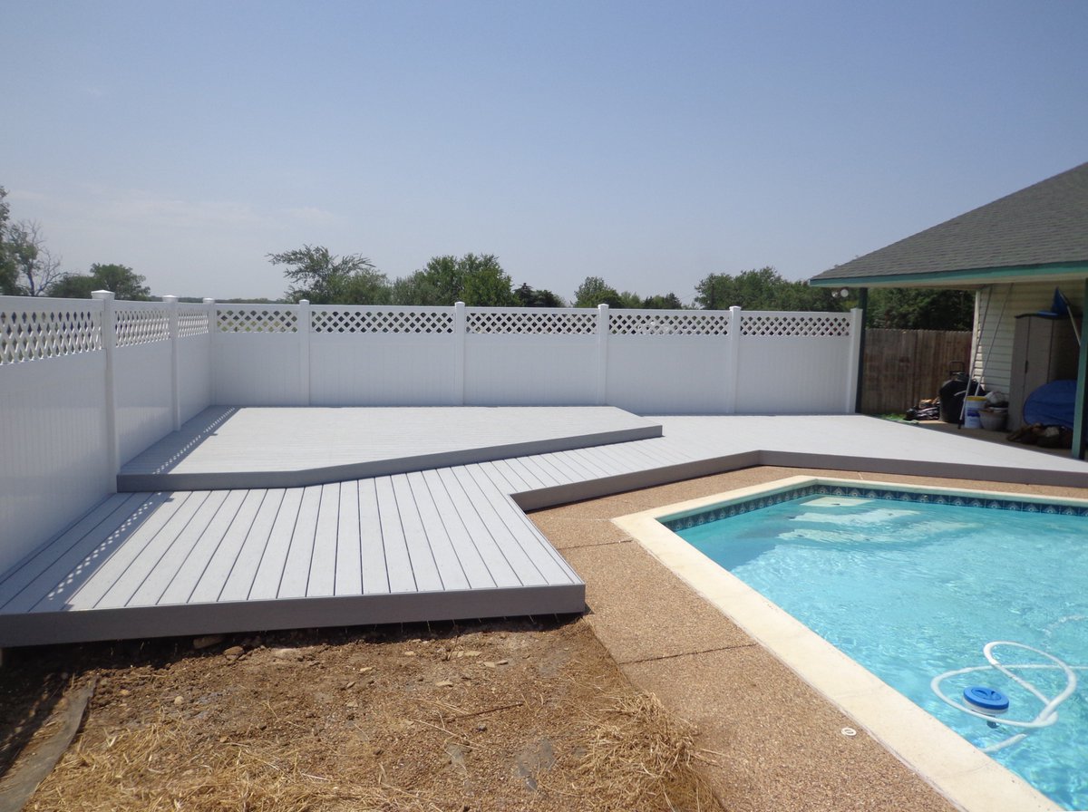 FenceFuture's tweet photo. #VINYL #PVC decking  for outdoor living. It's ultra low maintenance, This product is stain resistant, and does not require painting!! Call 972-576-1600 Dallas/Ft.Worth@ @Future_Outdoors https://t.co/D06XN6w5yT
