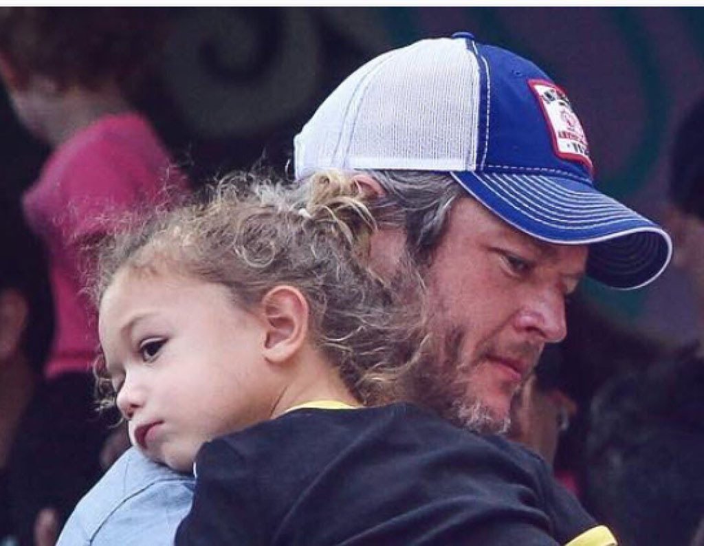 BarbraLovesBG's tweet photo. 💞Honestly, my heart melts into a puddle when I see this💞Pollo loves & trusts Blake unconditionally. Look at the contentment on Blake's face💞 https://t.co/W1odW6Lzs9