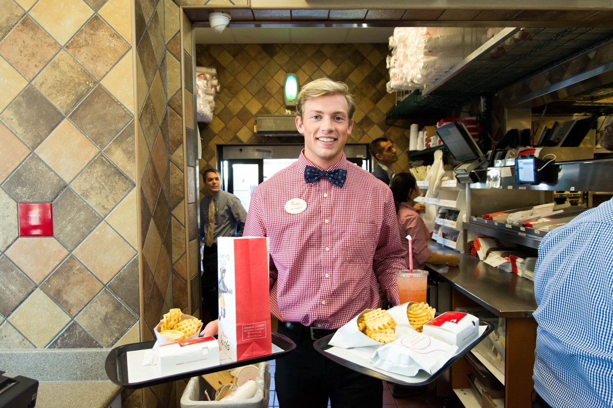 FoxValleyCFA's tweet photo. It’s always a great day at Chick-fil-A! Grab a sandwich, grab some nuggets or a shake. We can not wait to serve you! See you soon! https://t.co/EZTnaRELSB
