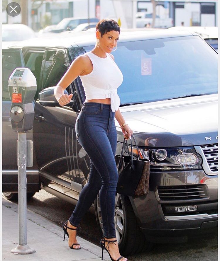 lanifeli_'s tweet photo. My highest aspiration in life is to be Nicole Murphy fine when I reach 50 years old. https://t.co/AjkMSgRbvv