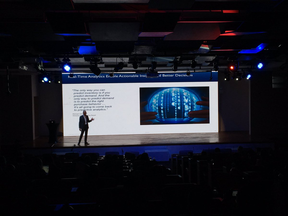 AvrilRojas's tweet photo. Efecto WOW en toda la presentación de #RonaldVanZanten en #CiscoLiveLA #executivesymposium 👏🏻👏🏻👏🏻⭐️👌🏻 https://t.co/jrKavviuDB