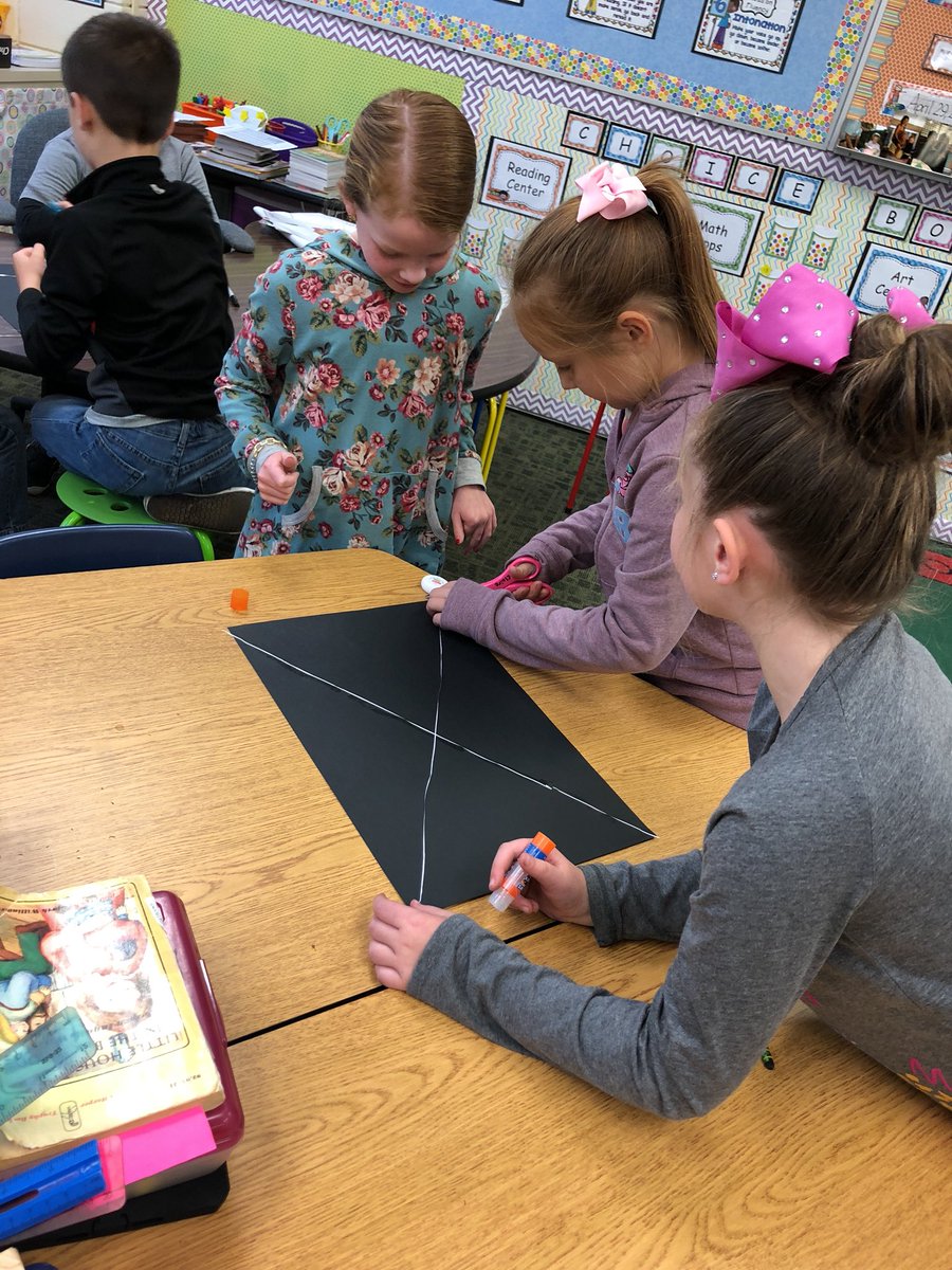 kawilliams1701's tweet photo. It’s #NationalSTEMDay ! We’re being engineers today and building realistic spider webs using only dental floss and scissors!! #pvestem https://t.co/87ECiIP3mj