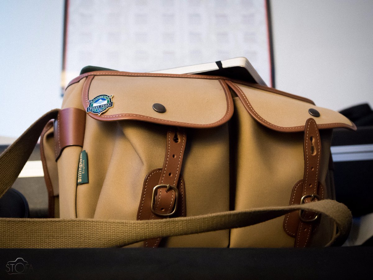 Zombz's tweet photo. @BillinghamBags It's been a while since i've rep'd my favorite camera bag.. time to show some Billingham love. π€ππΈ #BillinghamBags #HadleyPro #OlympusOMD #EM5markII #ISO3200 #BestCameraBags #bags https://t.co/4XRjgaXjQ5