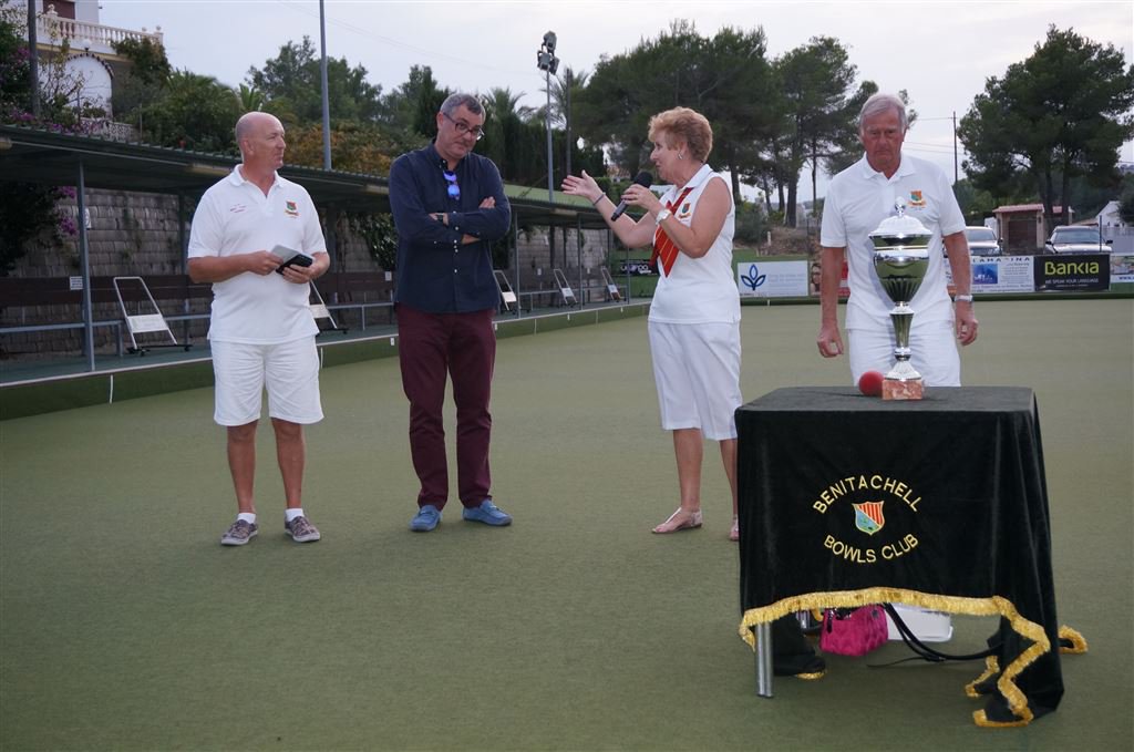 vivespons's tweet photo. Sharing an amazing day with #BenitachellBowlsClub. @vivespons  sponsored Triples Classic. Great! Look at: https://t.co/c6vkhheRbW @PonsVives https://t.co/C8U2lhy1VS