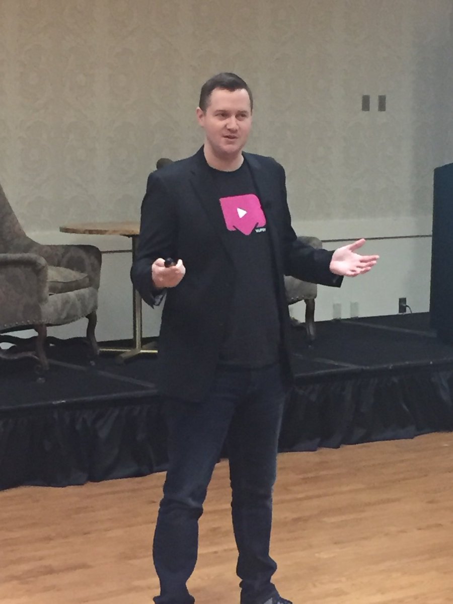 Chris Nickless of Canton presented at <a href="/UAkronUARF/">UAResearchFoundation</a> Akron ARCHAngels Forum. Participants got to see how @Vlipsy is changing communication.