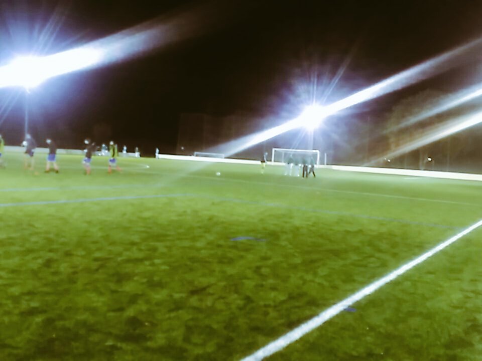 Ayozaurus's tweet photo. Los jugadores calientan en Iturtxipia. @CDIdoya vs @CDIruna J.7 (aplazada) #Tercera #Navarra https://t.co/MRTjz0Y6Lf
