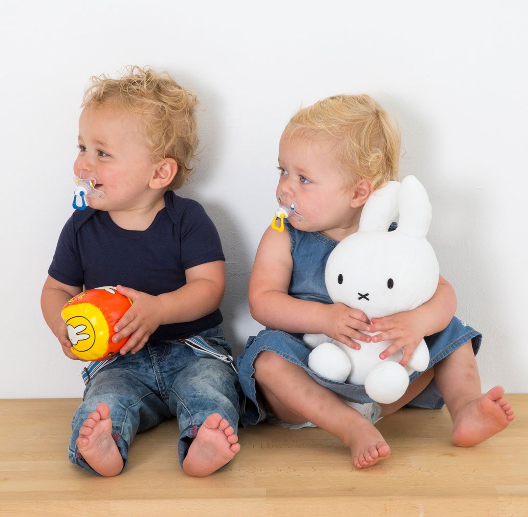 Nieuws voor #nijntje fans: vanaf NU vind je haar ook op de producten van #Difrax 💛 Bekijk deze nieuwe collectie  > bit.ly/2zcq5pB