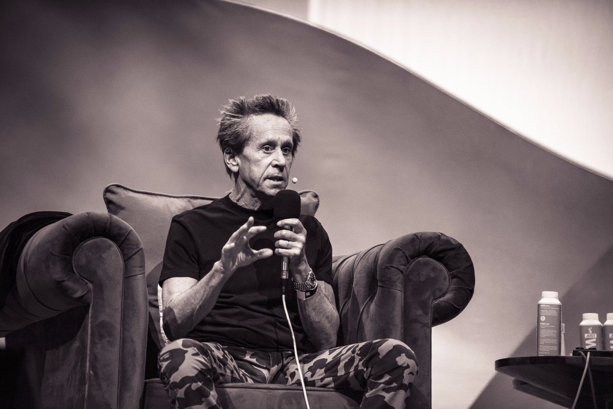 BrianGrazer's tweet photo. Had such an awesome time talking with the great @tferriss at #SummitLA17! Always a fantastic event packed with so much insight! @Summit https://t.co/W9RHNRtL9j