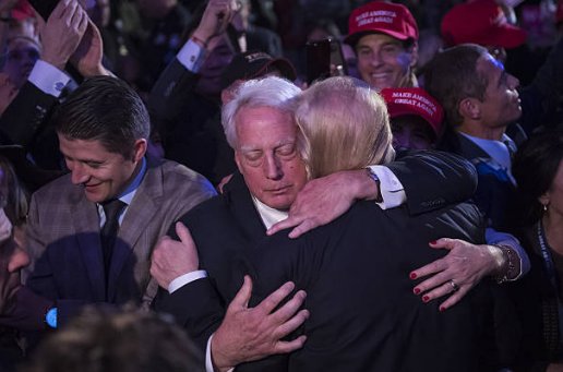 (38) A kiss and a hug from his brother Robert Trump & wife Blaine Trump. The photos speak for themselves.  #Love