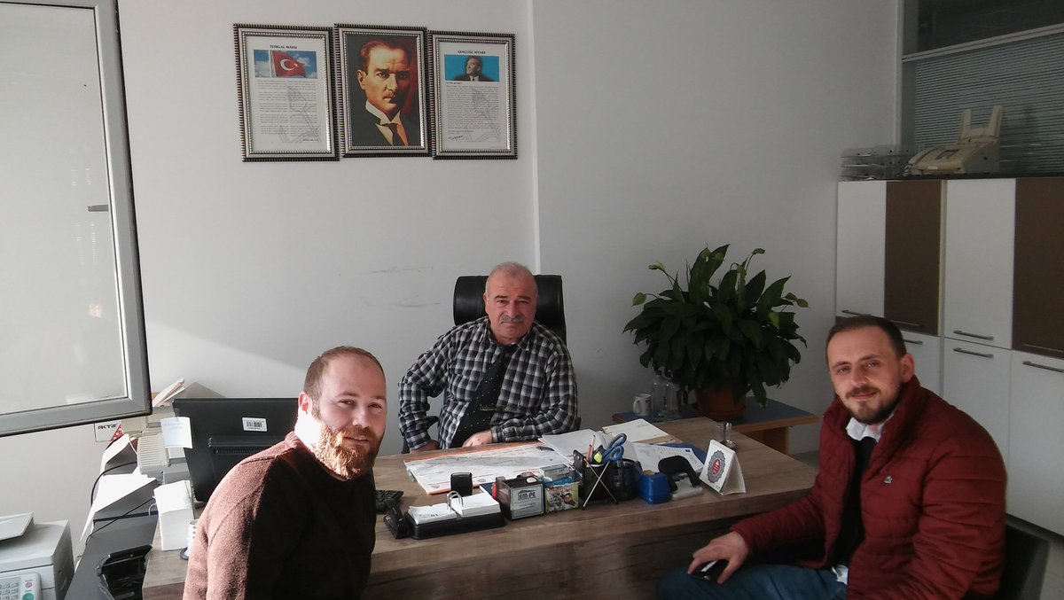 25haloday's tweet photo. @tcbestepe Buskiyi Batıranlar, Beyler tahtında oturanlar, Bizi kurban yatıranlar, Rızkı Hudaya tutunanlar, Bir post bir dost yeter bana https://t.co/SARndqq4Wa