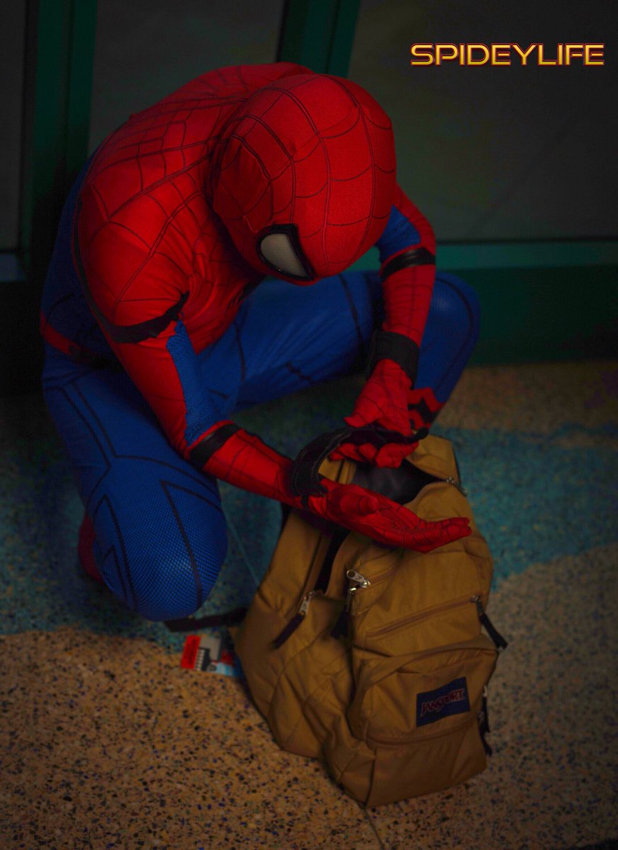 SpideylifeOne's tweet photo. “Don’t mind if I just put my web-shooters on very quickly” / I finally had a chance to shoot my #RPCPaint suit by @therpcstudio/ Sadly I didn’t get my MCU lenses in time for #LAComicCon but I still had fun using my #TASM2 lenses🕷🕸/ Suit: @therpcstudio 
 📷: @theartofgt https://t.co/0hX7fuCsKN