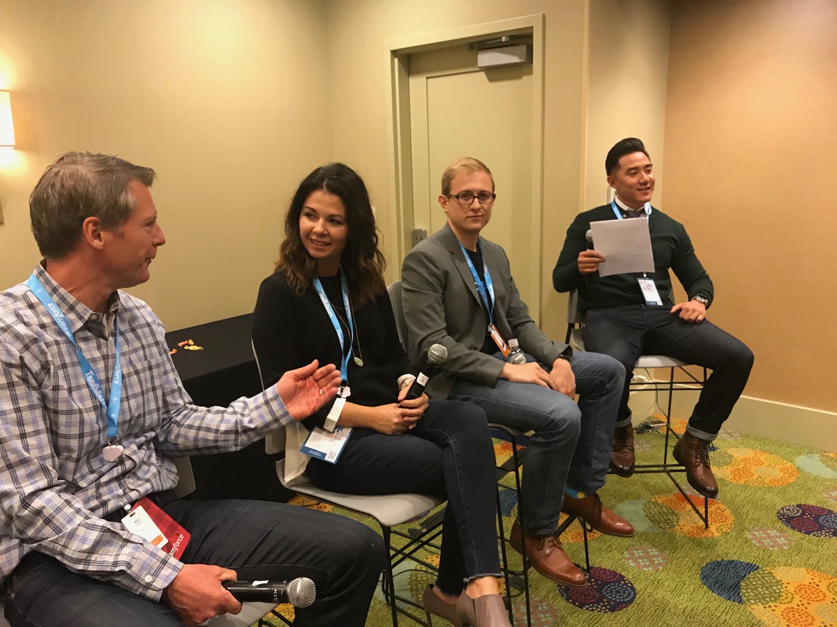 Starting now at #DF17: "Top Technology Trends for Service and Inside Sales" with <a href="/Talkdesk/">Talkdesk</a>, <a href="/AutoReachHQ/">AutoReach</a>, <a href="/talk_iq/">TalkIQ</a> and <a href="/ADUROLIFE/">Aduro</a>
