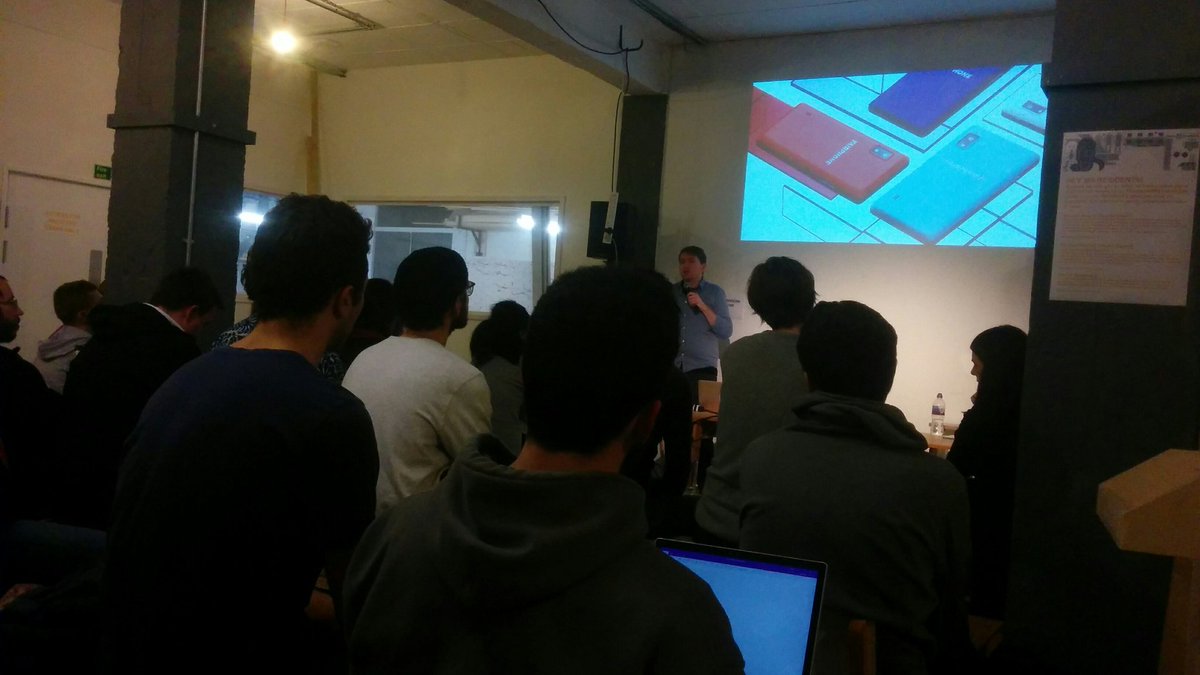 machinesroom's tweet photo. @math64 showing a full house why @Fairphone is #ethicalelectronics https://t.co/TNHWEkLK5y