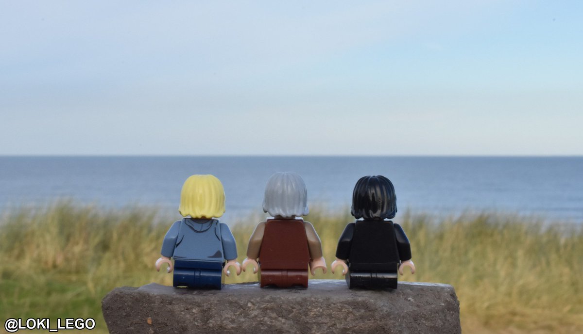 Loki_Lego's tweet image. "Come sit with me." #ThorRagnarok #Thor #Loki