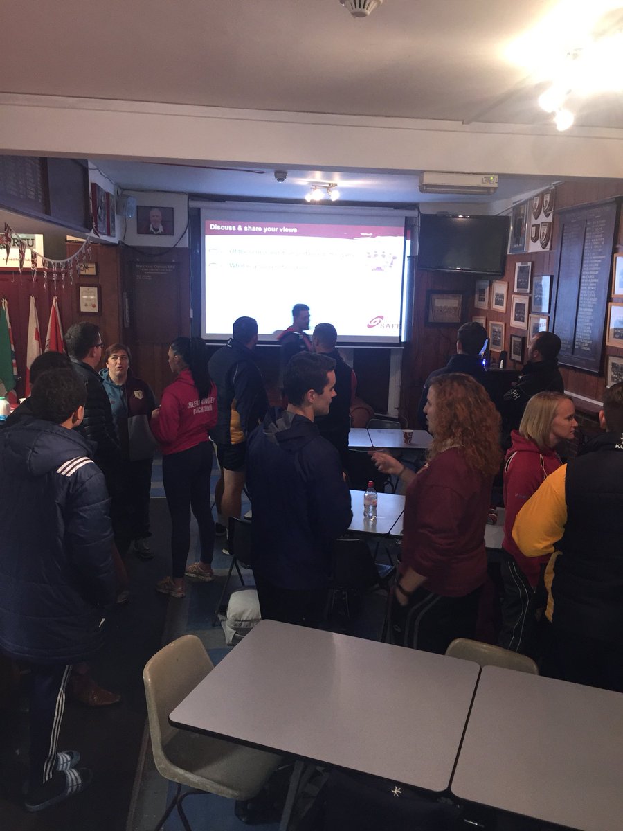 FemiOresanya's tweet photo. Great to have @EnglandRugby @HenryBirch_SCRC @RFU_Surrey #ScrumFactory #CPD at @SCRFC_Rugby tonight. #Grassroots #rugby https://t.co/id5pEfmubk