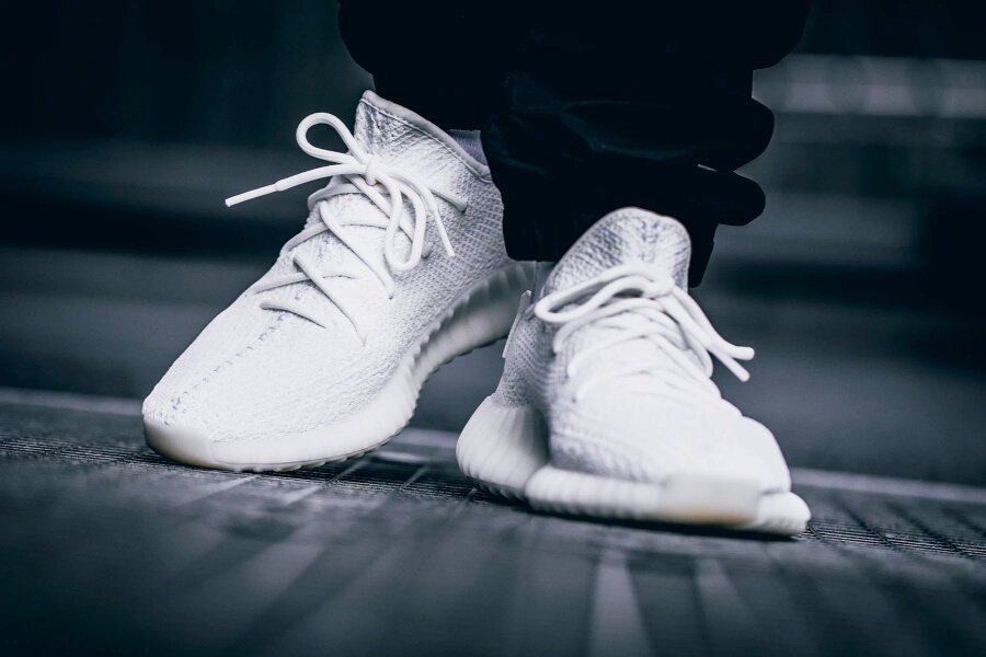 kingbelltorres's tweet photo. Yeezy Boost 350 V2 "Cream" (CP9366): $229.95 (https://t.co/EG7rakL8NQ) https://t.co/15i9WYA0Bt https://t.co/P2GuLfoY9i
