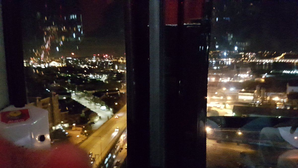 robertSPD's tweet photo. react + angular = reAngular #angularConnect #overLondon https://t.co/AwBtberZ8q