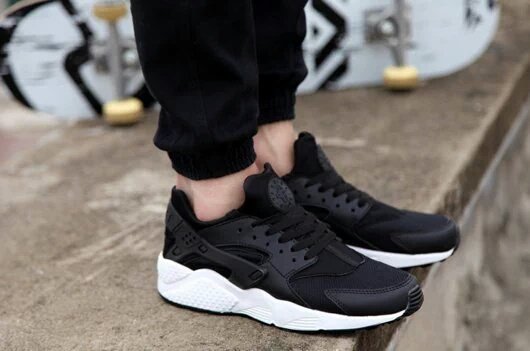 kingbelltorres's tweet photo. Nike Air Huaraches (4 Colors): $69.95 (https://t.co/Bm8sI88d66) https://t.co/KfteAzU3ps https://t.co/TZq4OdOc0x