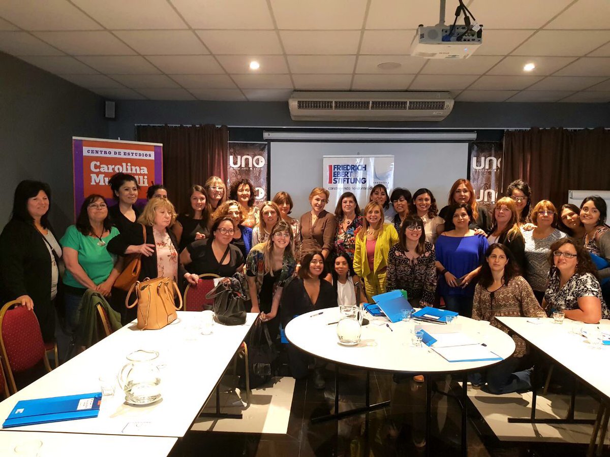 DoloresGandulfo's tweet photo. Desde el Observatorio Electoral @copppal participe de la jornada plural de paridad organizada por Fundación Friedrich Ebert @XiomaraCastroZ https://t.co/EjiMnTM8Vf