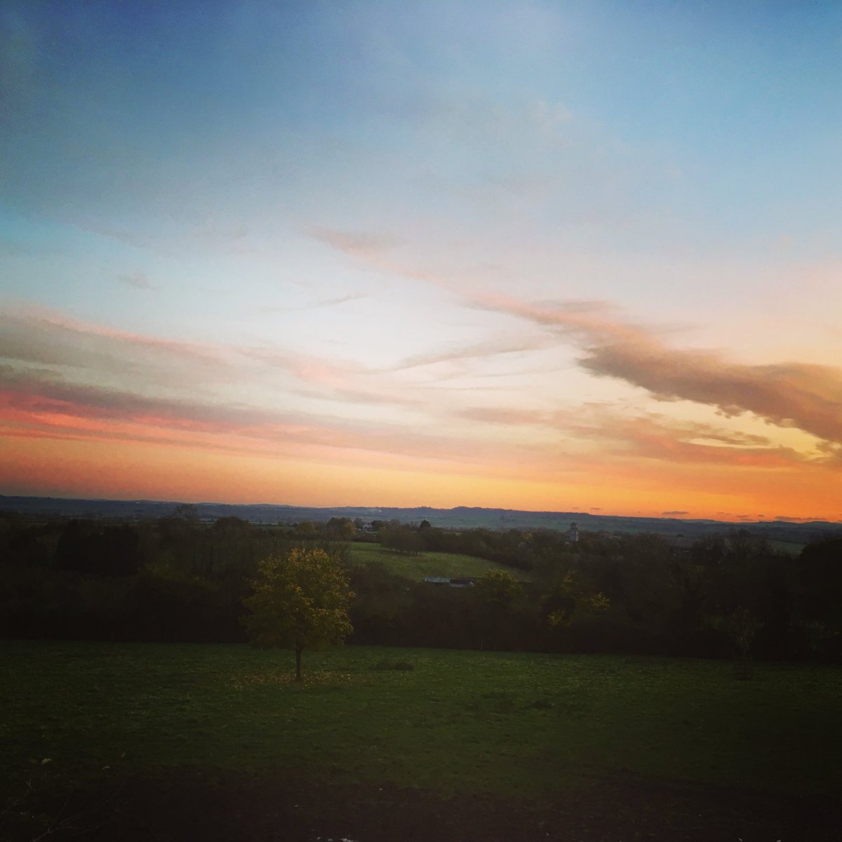 The last day of harvest is done and what a beaut of an evening to finish on! #Harvest2017 #LoveForSomerset