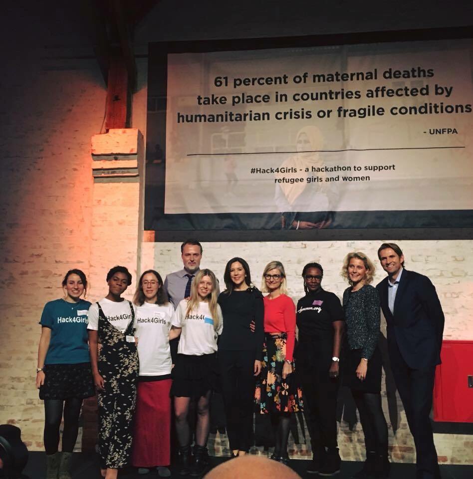 redbarnetdk's tweet photo. Stort tillykke til Team LadyGuide, der vandt med bedste idé ved #Hack4Girls i går! 👏 Vi glæder os til at se LadyGuide-appen og alle de andre teknologiske løsninger for piger på flugt blive til virkelighed. Se også https://t.co/Eu6BS5POFF. #dkaid https://t.co/0UnyKfCOXP